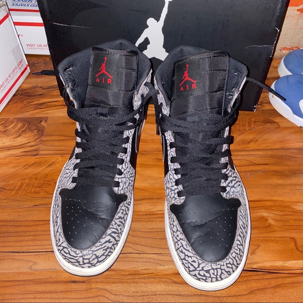 Size 12 pair of Nike Jordans awesome look